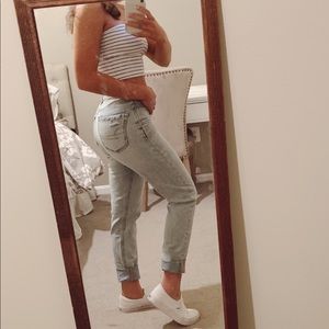 american eagle mom jeans